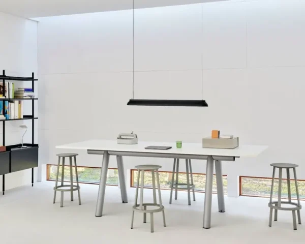 Vitra Regale-HAY Pier System 133 Regal, 3 Säulen, PS schwarz
