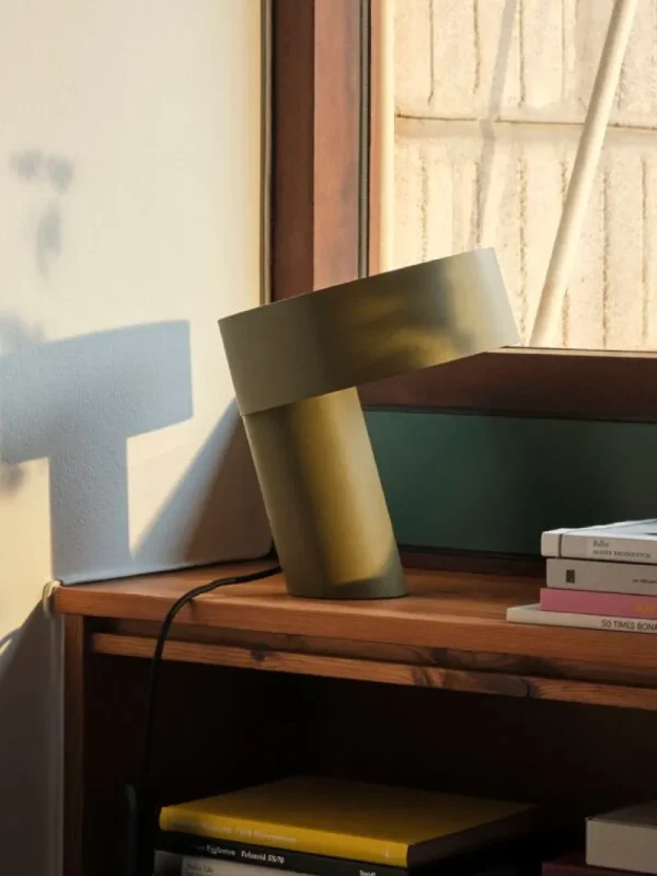 Flos Tischlampen-HAY Slant Tischleuchte, Khakigrün