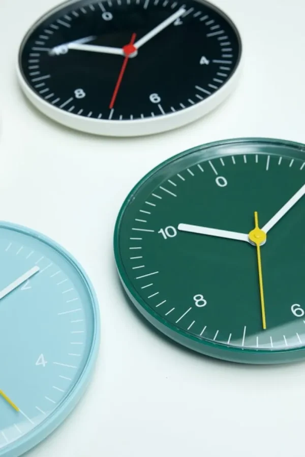 HAY Uhren-Wall Clock Wanduhr, Schwarz