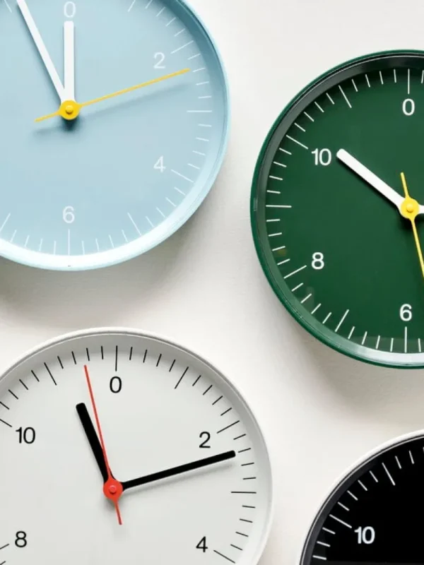 HAY Uhren-Wall Clock Wanduhr, Schwarz