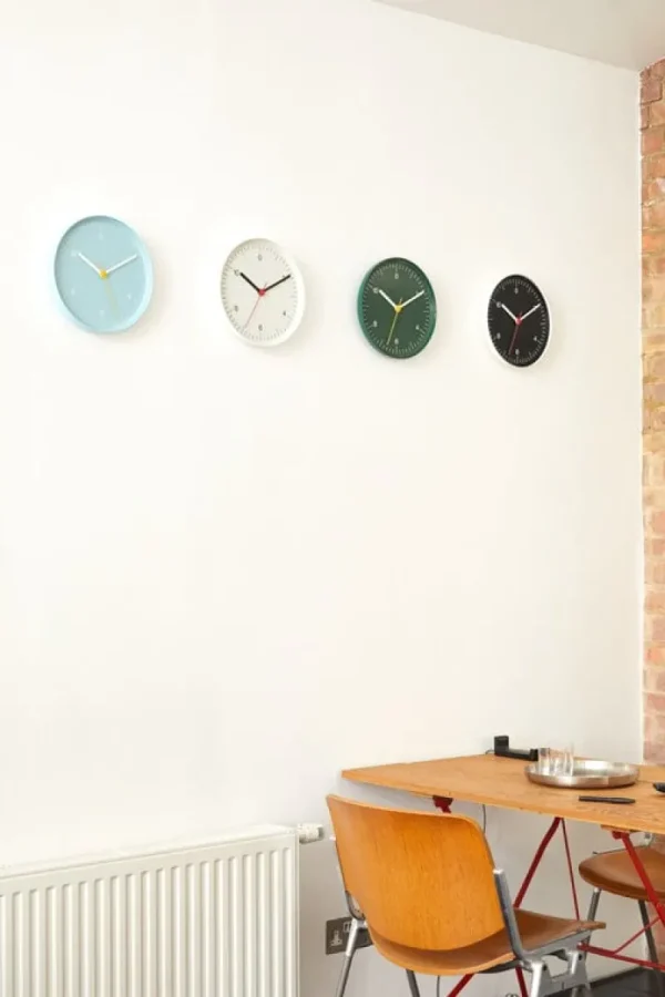 HAY Uhren-Wall Clock Wanduhr, Schwarz