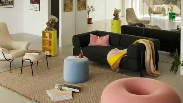 Audo Copenhagen Sitzgelegenheiten-Hem Hai Loungesessel, Eierschale, Bouclé