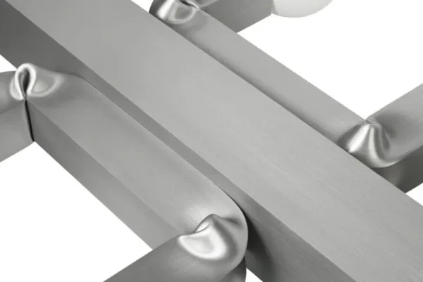Normann Copenhagen Deckenleuchten-Hem Knuckle Linear Kronleuchter, gebürstetes Aluminium