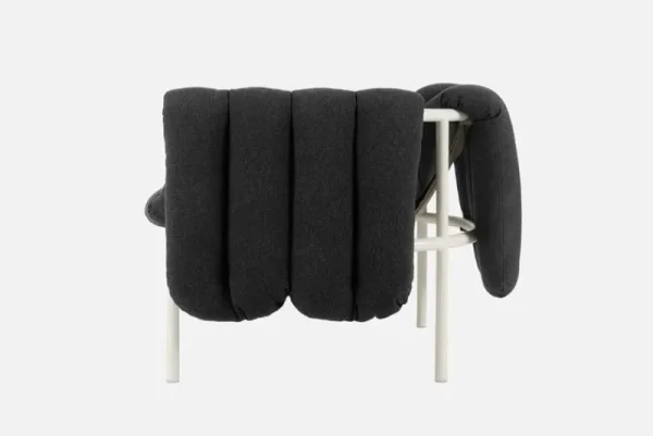 Normann Copenhagen Sitzgelegenheiten-Hem Puffy Loungesessel, Anthrazit – Stahl cremefarben