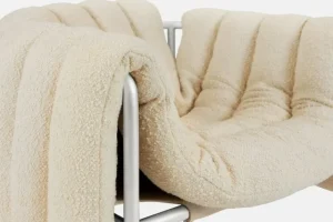 Hem Sitzgelegenheiten-Puffy Loungesessel, Bouclé Eierschale – Edelstahl
