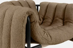 Hem Sitzgelegenheiten-Puffy Loungesessel, Bouclé Sawdust – Stahl Schwarzgrau