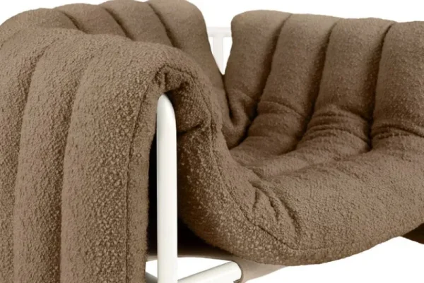 &Tradition Sitzgelegenheiten-Hem Puffy Loungesessel, Bouclé sawdust – Stahl cremeweiß