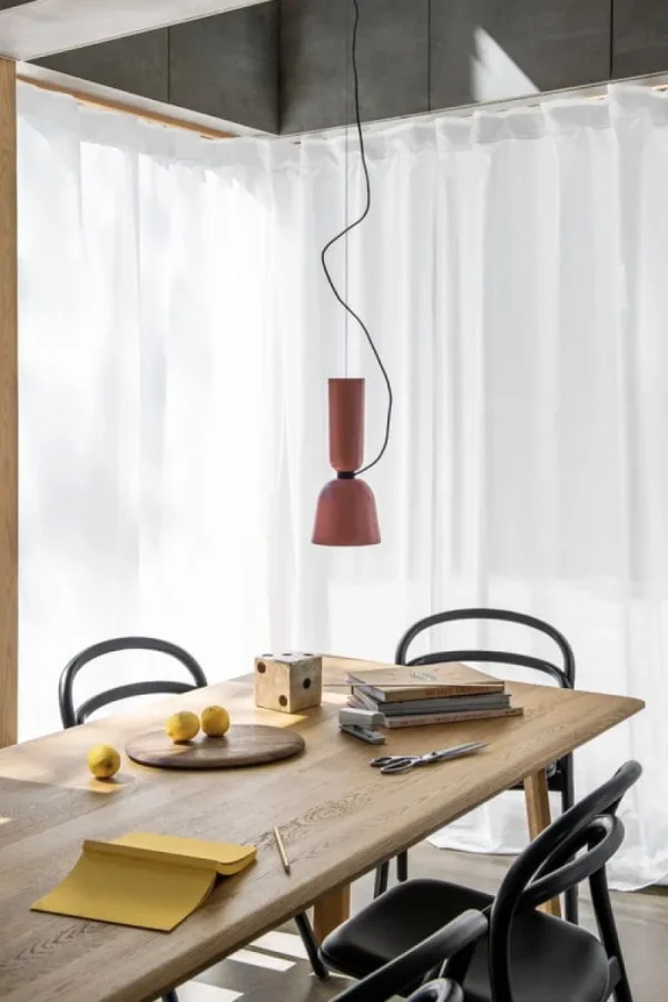 Hem Sitzgelegenheiten-Udon Stuhl, Schwarz