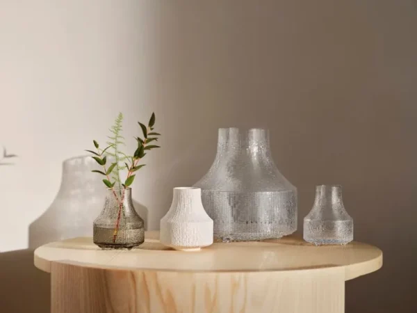 Marimekko Vasen-Iittala Ultima Thule Glasvase, 82 x 97 mm, Leinenweiß
