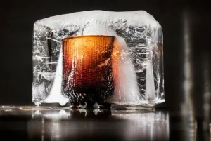Iittala Gläser Und Tassen^Ultima Thule O.F. Becher 20 cl, 2er-Set, Kupfer