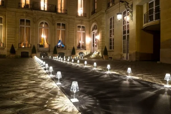 Kartell Außenbeleuchtung | Außenleuchten^Battery Leuchte, transparent