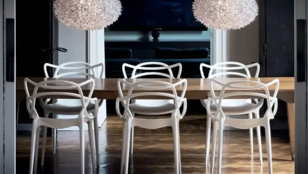 Vitra Sitzgelegenheiten-Kartell Masters Stuhl, weiß