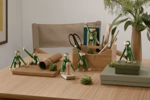 Vitra Dekorationsgegenstände-Kay Bojesen Denmark Holzaffe, mini, Vintage-Grün