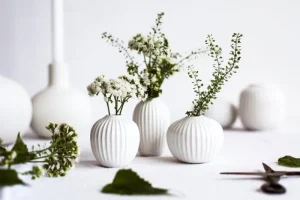 Muuto Vasen-Kähler Hammershøi Miniaturvasen, 3 Stück, Weiß
