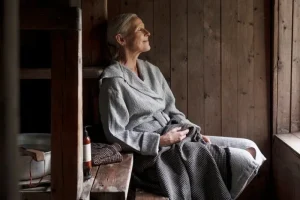 Lapuan Kankurit Badezimmertextilien^Bademantel Terva mit Kapuze, weiß – grau