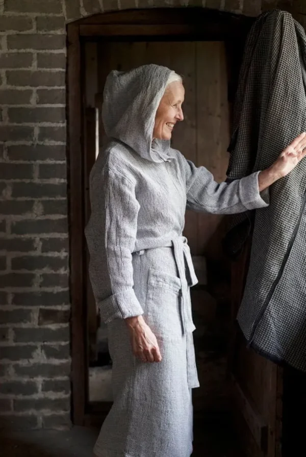 Lapuan Kankurit Badezimmertextilien^Bademantel Terva mit Kapuze, weiß – grau