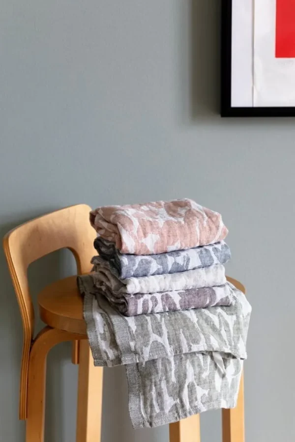 Lapuan Kankurit Badezimmertextilien^Jäkälä Sauna-Sitzunterlage, 46 x 150 cm, Weiß - Zimtbraun