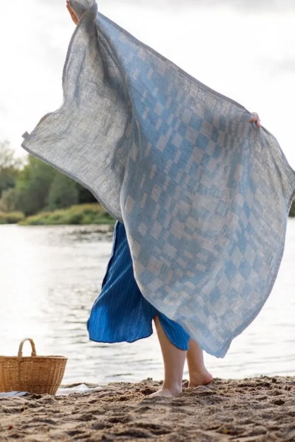 Lapuan Kankurit Badezimmertextilien^Koodi Badehandtuch, Regenblau - Leinenweiß
