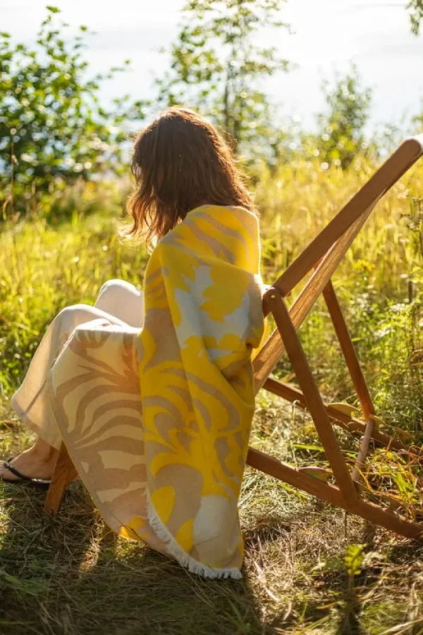 Lapuan Kankurit Decken Und Überwürfe^Kuutamo Überwurf, Beige - Gelb