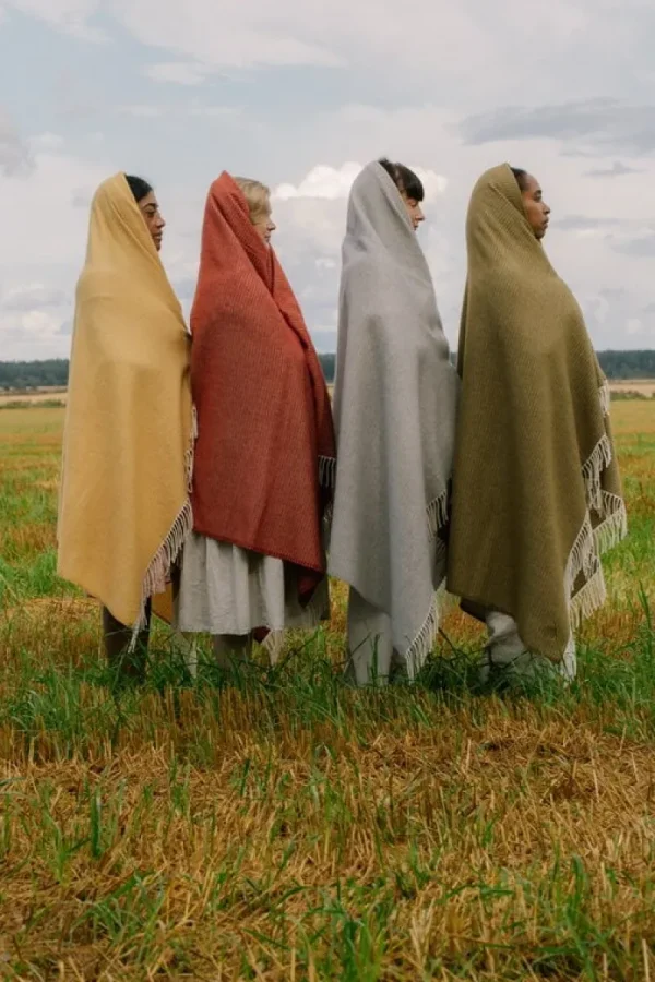 Lapuan Kankurit Decken Und Überwürfe^Lepo Decke, 135 x 180 cm, weiß - grau