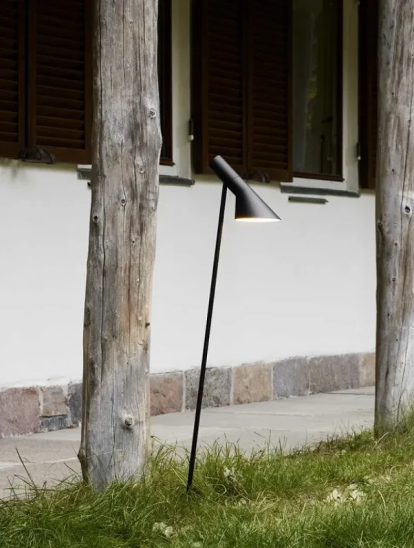 Louis Poulsen Außenbeleuchtung | Außenleuchten^AJ Garden Wegeleuchte, lang, 3000 K, Erdspieß mit Adapter