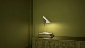 Louis Poulsen Bürobeleuchtung | Schreibtischlampen^AJ Mini Tischleuchte, Jubiläumsedition