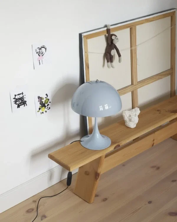 Nemo Lighting Tischlampen-Louis Poulsen Panthella 250 Tischleuchte, Blassblau, Acryl