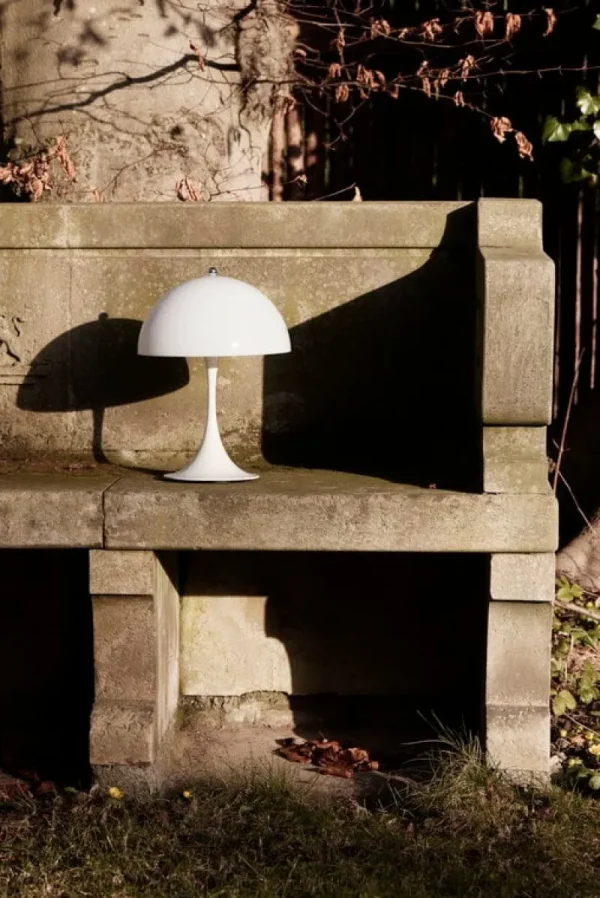 Louis Poulsen Außenbeleuchtung | Tischlampen^Panthella 250 Portable Tischleuchte, Acryl, Opalweiß