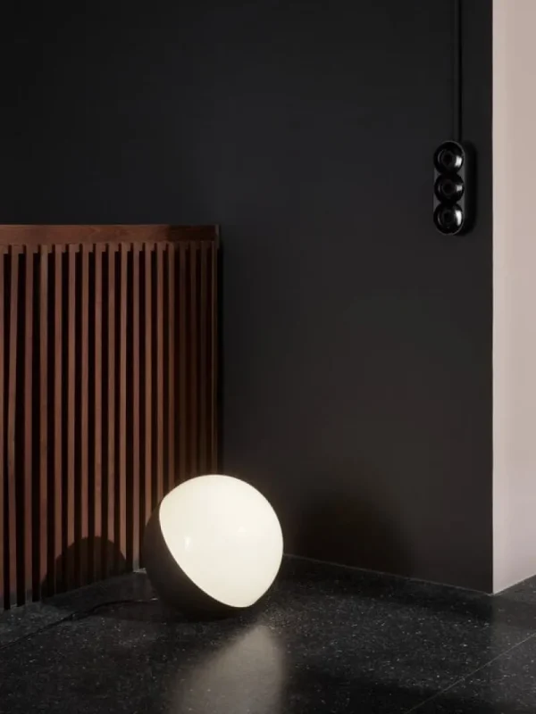 Flos Stehleuchten | Tischlampen-Louis Poulsen VL Studio 320 Tisch-/Bodenleuchte, schwarz