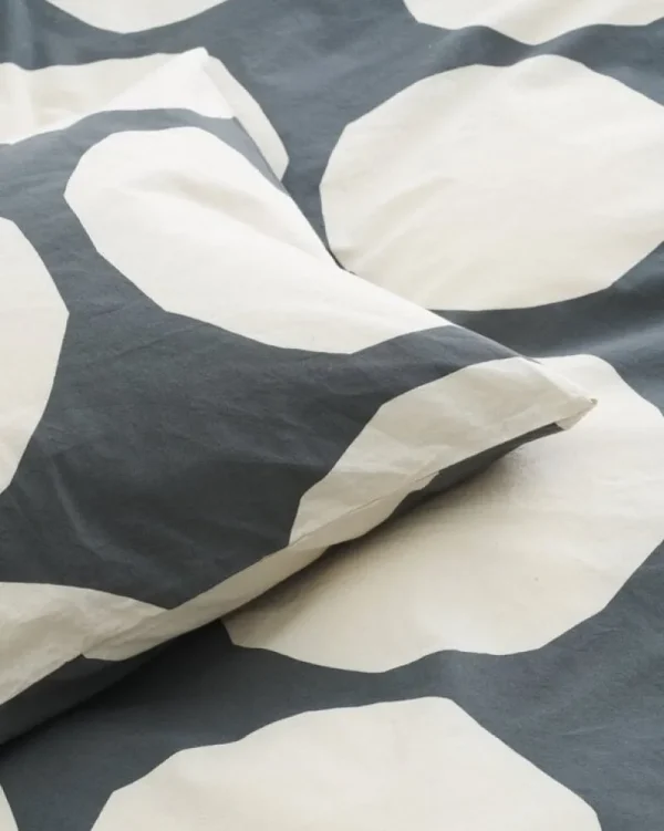 Marimekko Bettwäsche^Kivet Bettbezug, 240 x 220 cm, Graphitgrau - Cremeweiß
