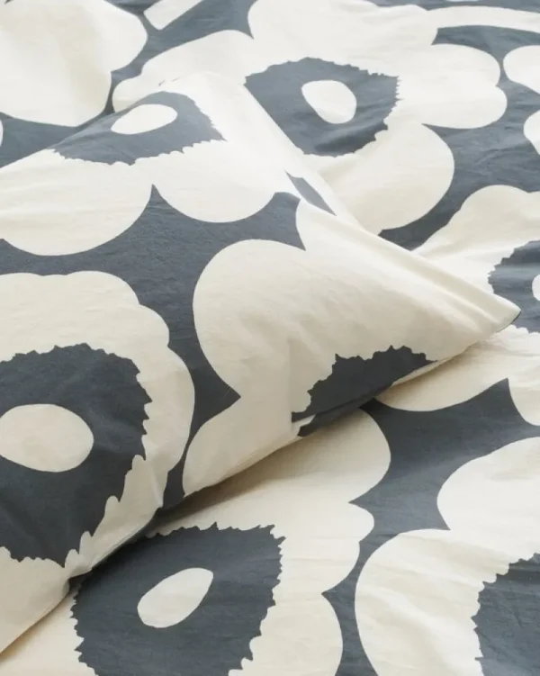 Marimekko Bettwäsche^Unikko Kissenbezug, 50 x 60 cm, Graphitgrau - Cremeweiß
