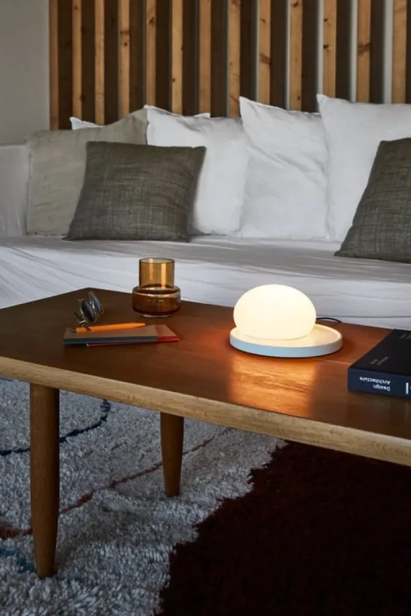 Warm Nordic Tischlampen-Marset Bolita Tischleuchte, weiß