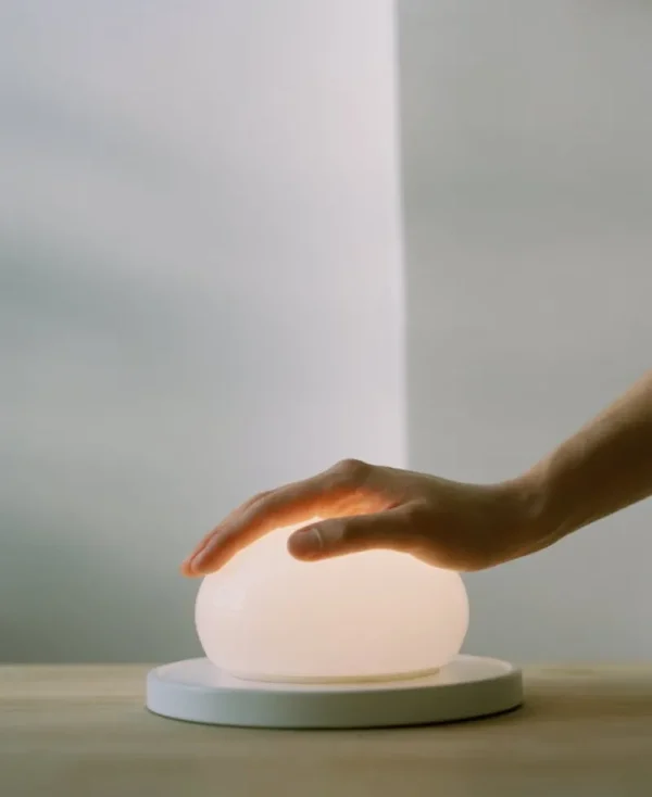 Warm Nordic Tischlampen-Marset Bolita Tischleuchte, weiß