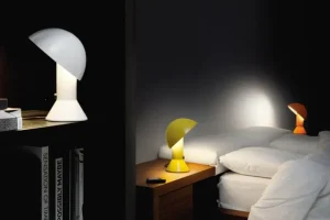 Normann Copenhagen Tischlampen-Martinelli Luce Elmetto Tischleuchte, Orange