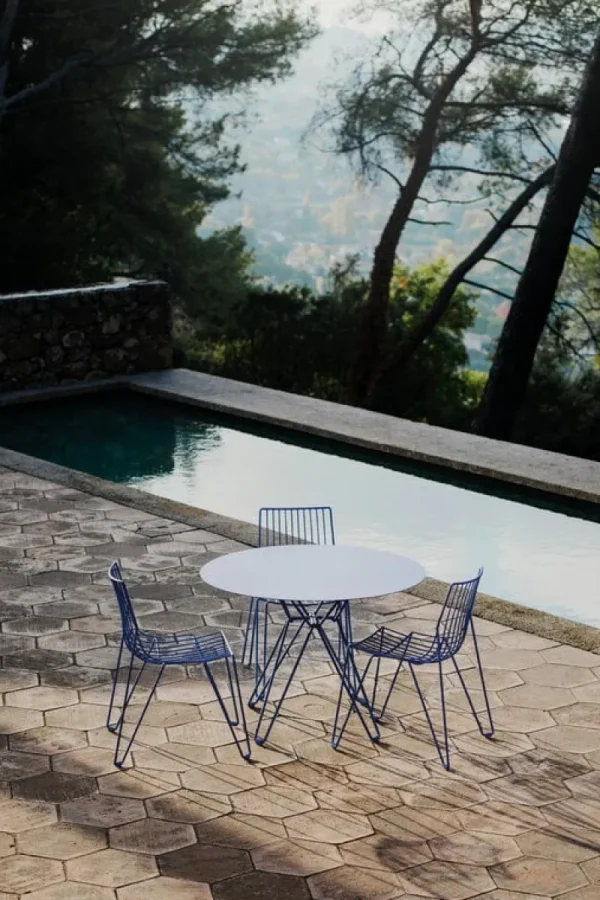 Massproductions Terrassenmöbel | Tische^Tio Esstisch, 100 cm, Overseas Blue