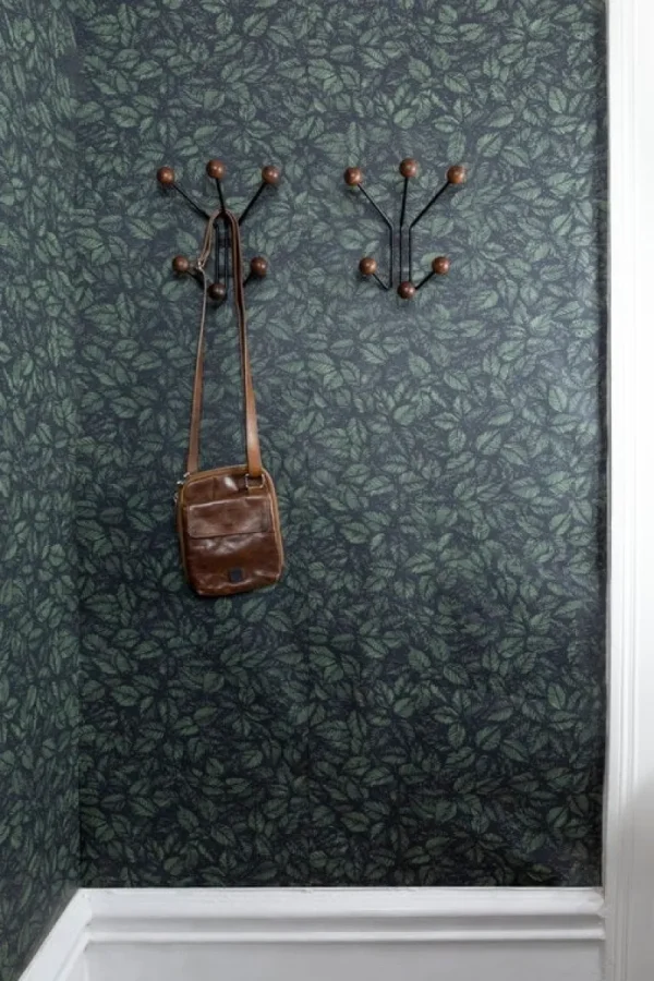 Maze Garderoben Und Kleiderbügel^Bill Garderobe, XS, Schwarz – Esche, Nussbaum gebeizt