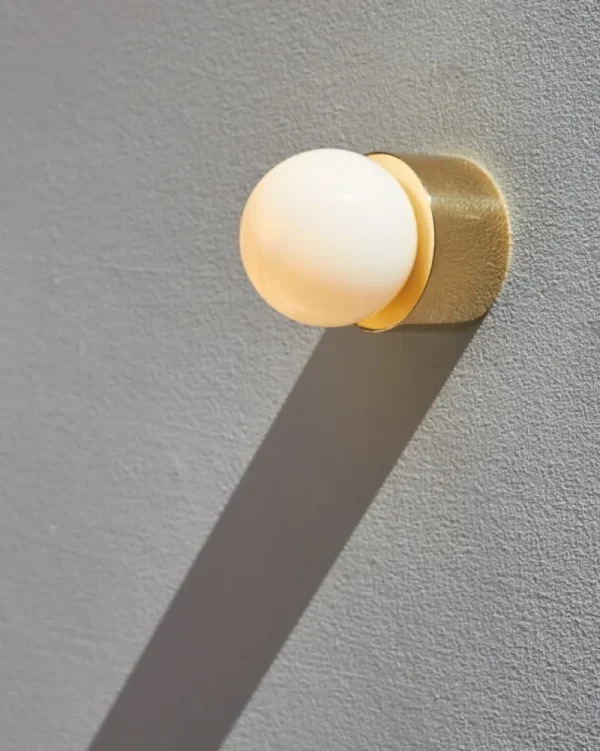 Louis Poulsen Wandleuchten | Deckenleuchten-Michael Anastassiades Brass Architectural Collection Wand-/Deckenleuchte 60, poliertes Messing