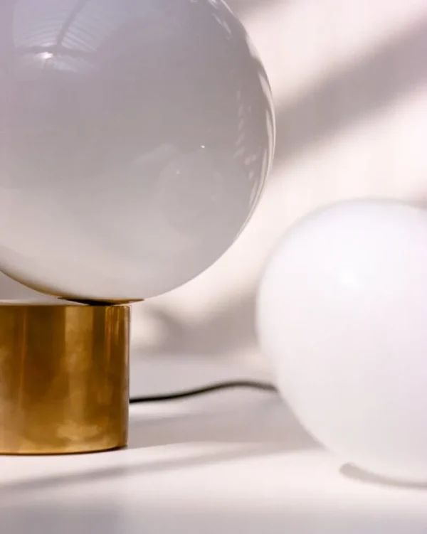Iittala Tischlampen-Michael Anastassiades Tip of the Tongue Tischleuchte, poliertes Messing