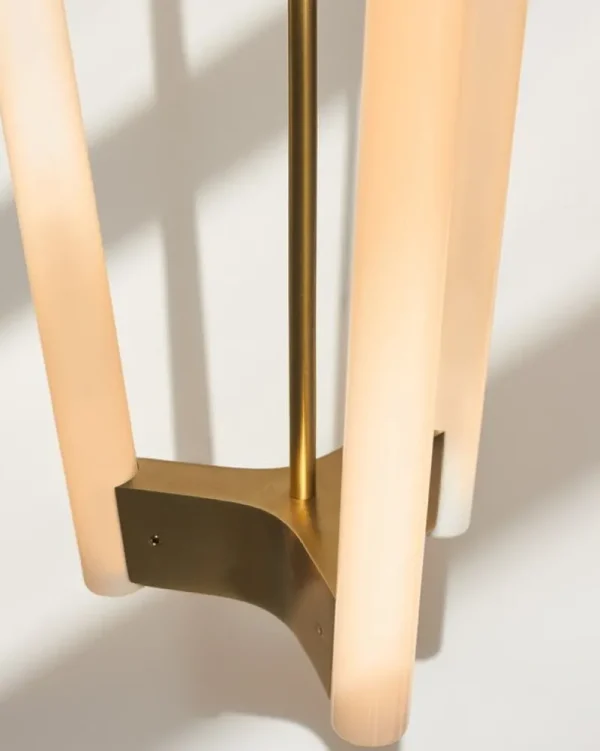 Michael Anastassiades Deckenleuchten-Tube Kronleuchter, Satin Brass