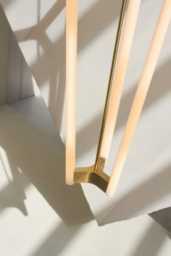 Michael Anastassiades Deckenleuchten-Tube Kronleuchter, Satin Brass