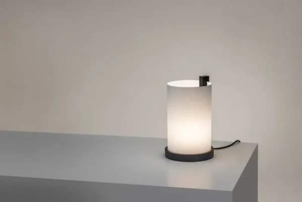 ferm LIVING Tischlampen-Motarasu Enso Tischleuchte, weiß - schwarz gebeizte Eiche