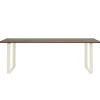Vaarnii Tische-Muuto 70/70 Tisch, 225 x 90 cm, Eiche massiv geräuchert – Sandbeige