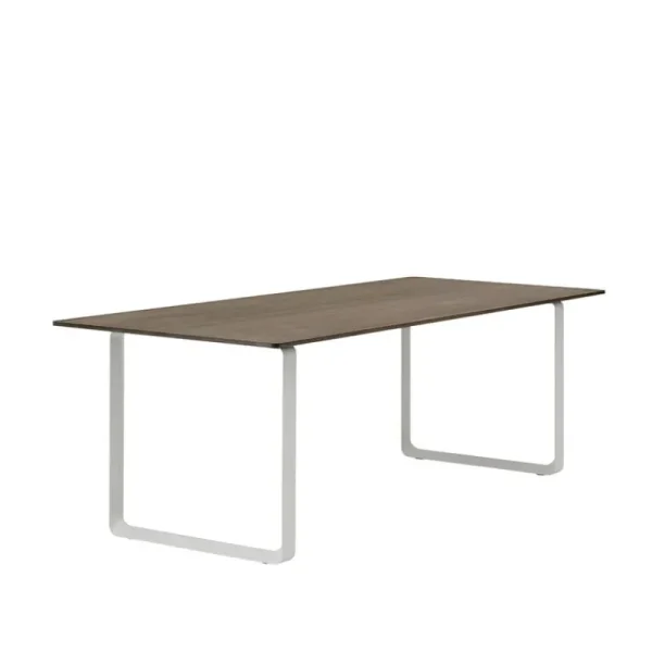 Hartu00f4 Tische-Muuto 70/70 Tisch, 225 x 90 cm, Eiche massiv geräuchert – Grau