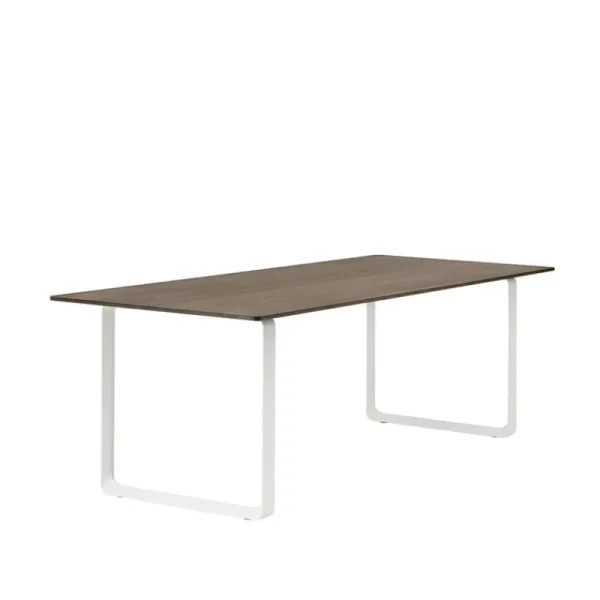 Vaarnii Tische-Muuto 70/70 Tisch, 225 x 90 cm, Eiche massiv geräuchert – Weiß