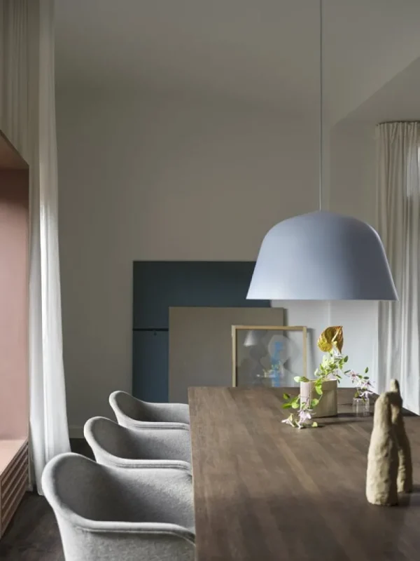 Vaarnii Tische-Muuto 70/70 Tisch, 225 x 90 cm, Eiche massiv geräuchert – Weiß