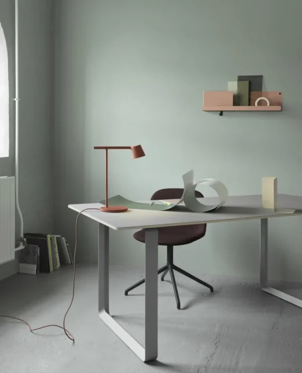 Muuto Dekorationsgegenstände^Buchstütze Compile, grün-beige