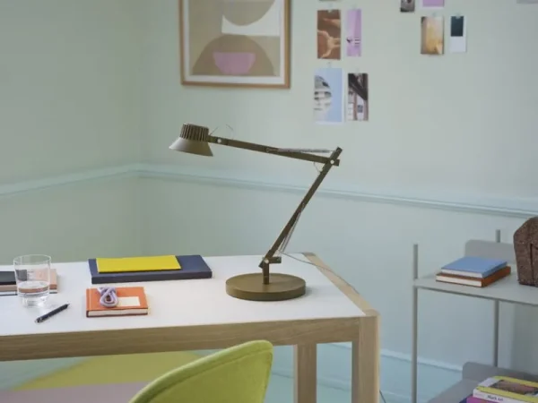 HAY Tischlampen-Muuto Dedicate Tischleuchte, S2, Schwarz