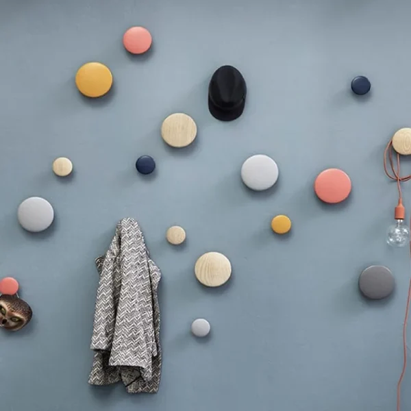 Muuto Garderoben Und Kleiderbügel^Dots Wood Kleiderhaken, nachtblau
