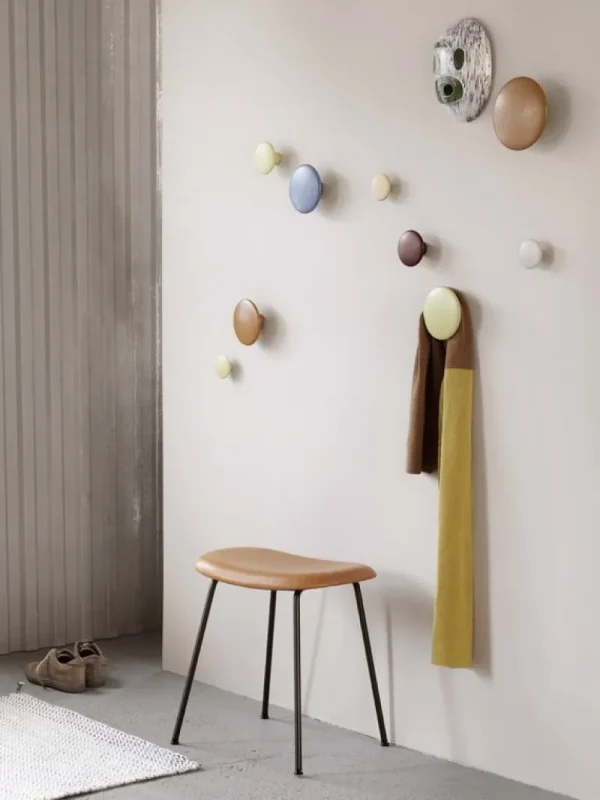 Muuto Garderoben Und Kleiderbügel^Garderobenhaken Dots Wood, hellblau