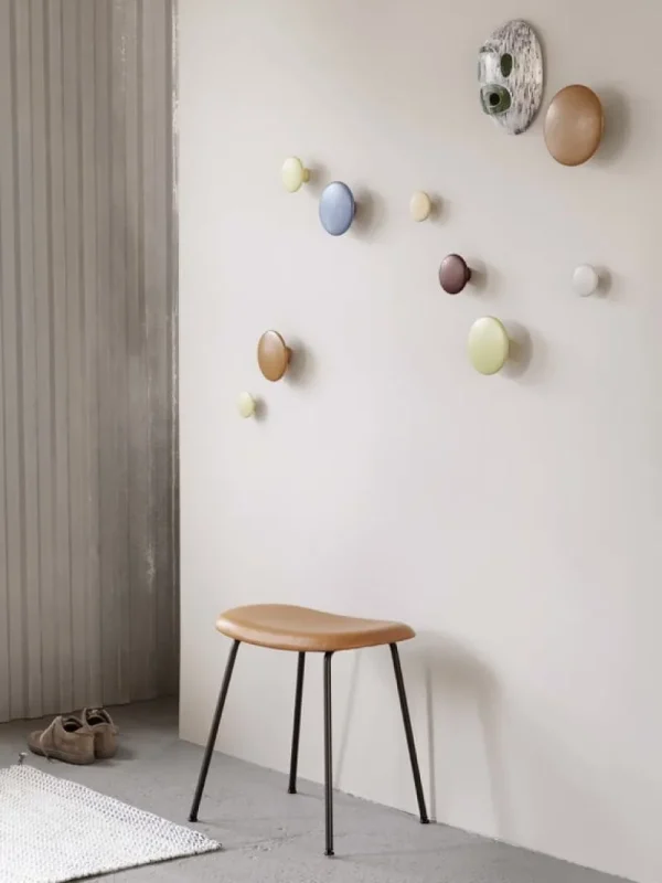 Muuto Garderoben Und Kleiderbügel^Garderobenhaken Dots Wood, hellblau